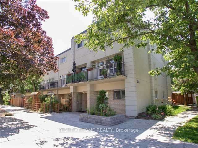 5877 Bathurst