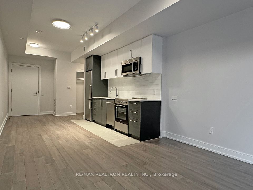 2525 Bathurst Street