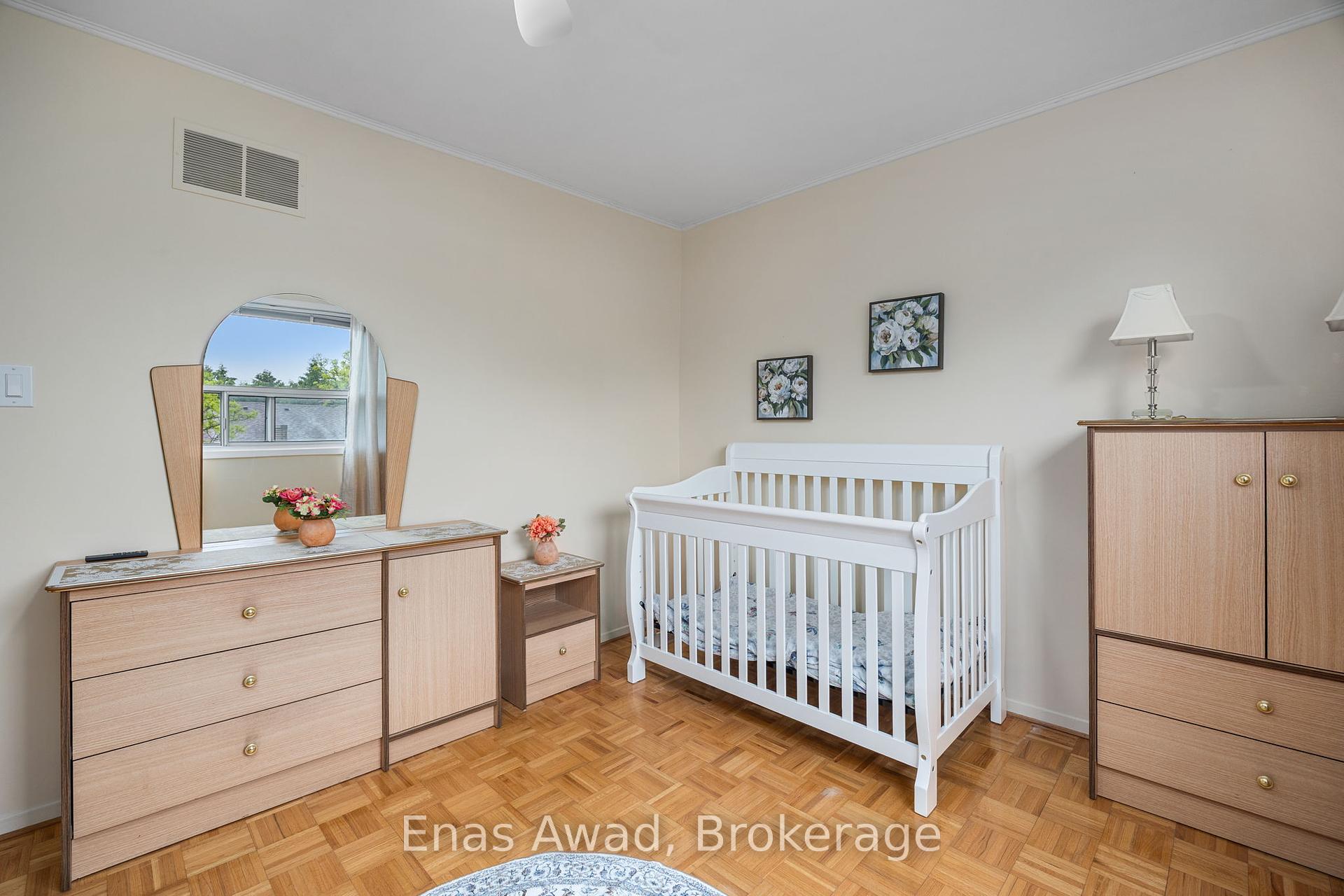 3 Bedrooms Condo at 74 Black Hawk, Toronto For sale