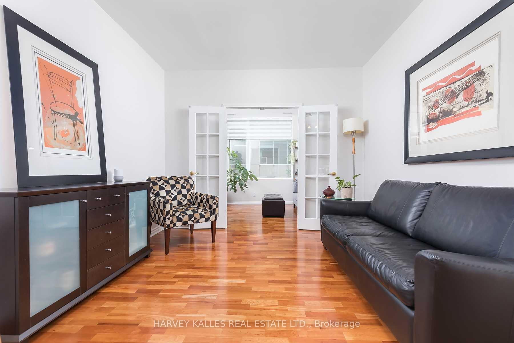 980 Yonge Street 214