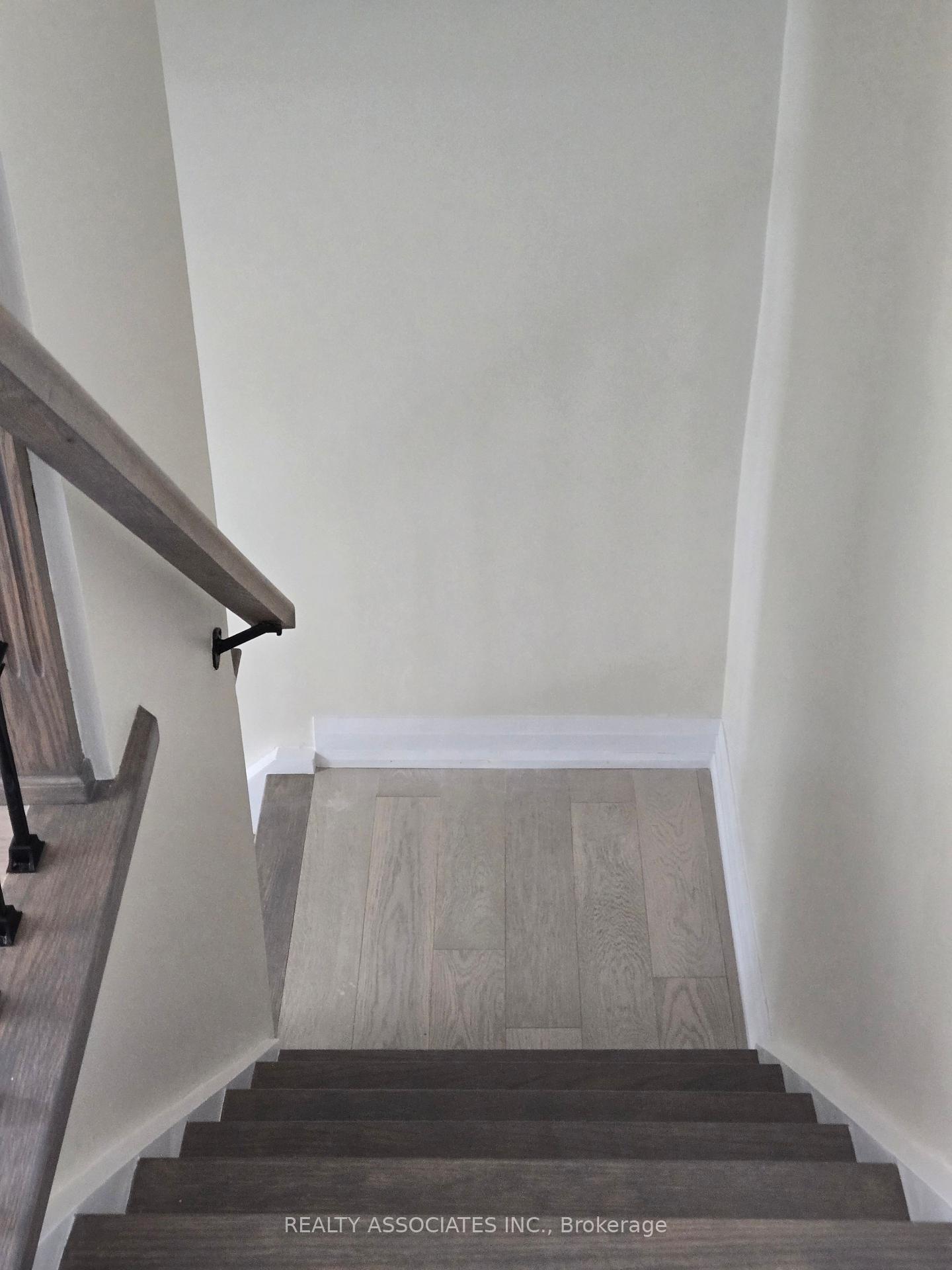 3 Bedrooms Condo at 2 Stonehill, Toronto For sale