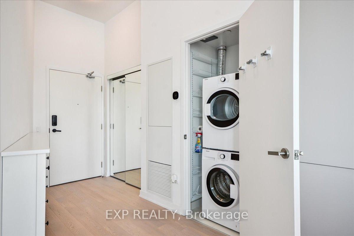 1 Bedroom Condo at 3883 Quartz, Mississauga For sale