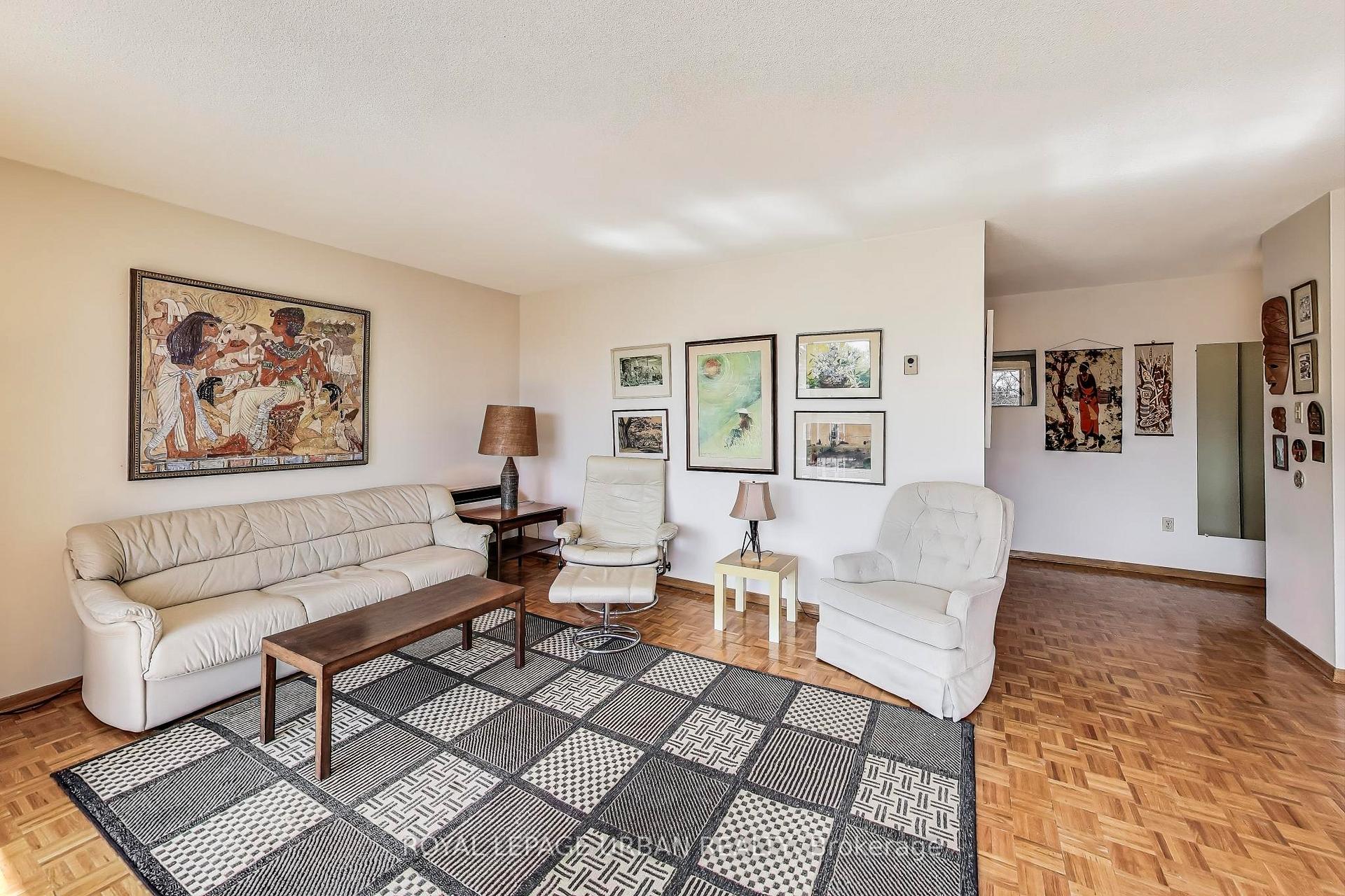 2 Bedrooms Condo at 166 Sherwood, Toronto For sale