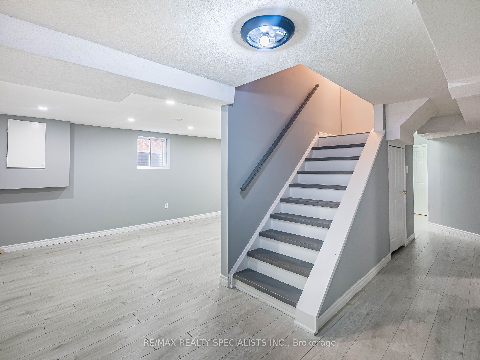5 Brookview Road