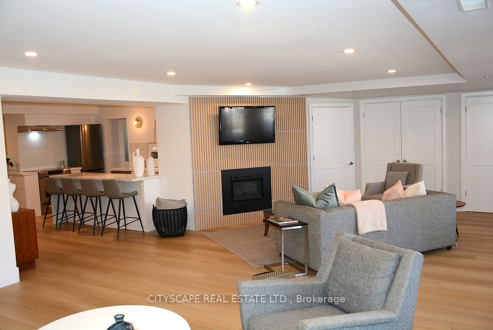 41 Treelawn Parkway