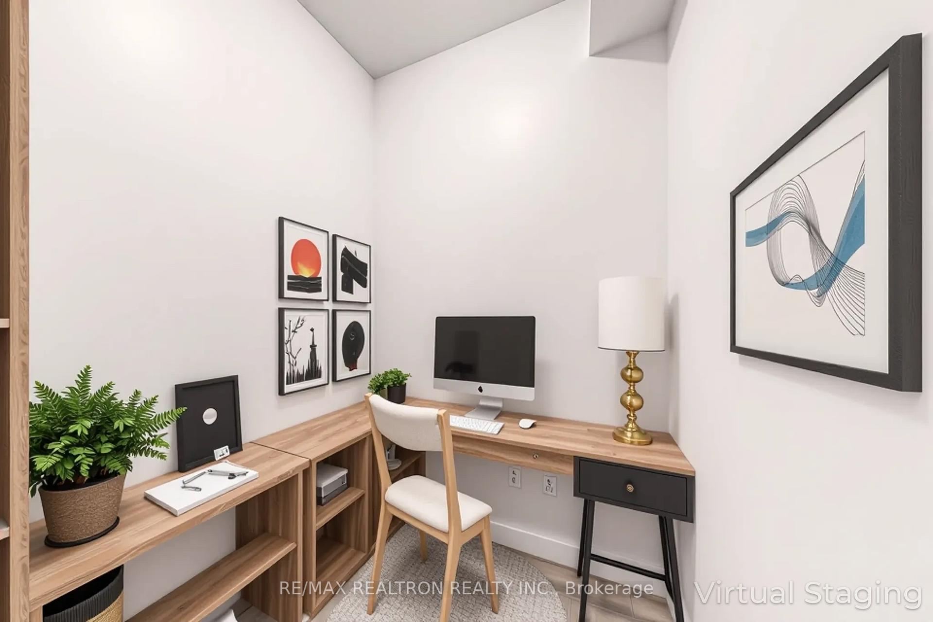 3 Bedrooms Condo at 8 Eglinton, Toronto For sale