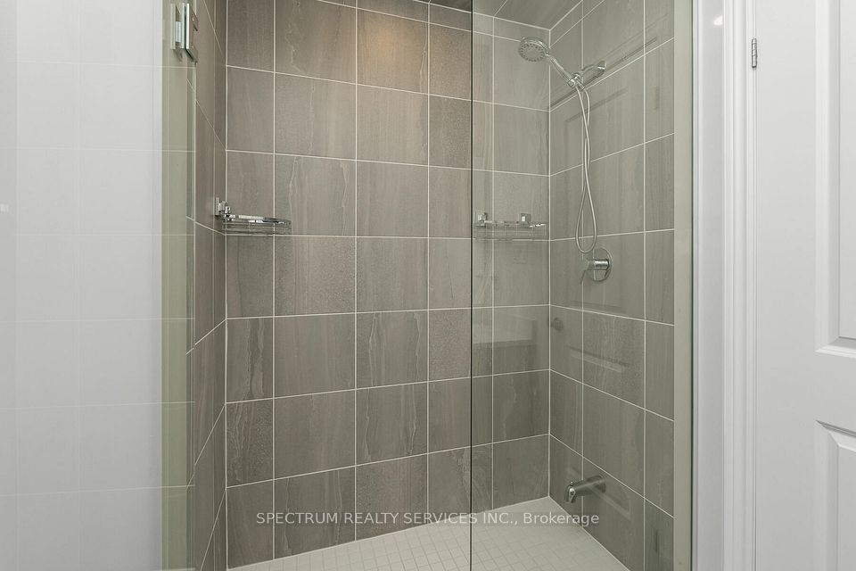 https://trreb-image.ampre.ca/3OlJOkYdnCCPUBFW82Uj7SJssnUwjZ2NcoSgYHztlgY/rs:fit:960:960/wm:.5:so:0:50:.4/wmsh:10/wmt:PHNwYW4gZm9yZWdyb3VuZD0nd2hpdGUnIGZvbnQ9JzY4Jz5TUEVDVFJVTSBSRUFMVFkgU0VSVklDRVMgSU5DLiwgQnJva2VyYWdlPC9zcGFuPg/cb:20250407134333/L3RycmViL2xpc3RpbmdzLzQwLzg4LzU2LzEyL3AvOGViMGNjY2QtZWY4NC00NTViLTk0YjgtZDkyZmMwNjZiYTIwLmpwZw.jpg