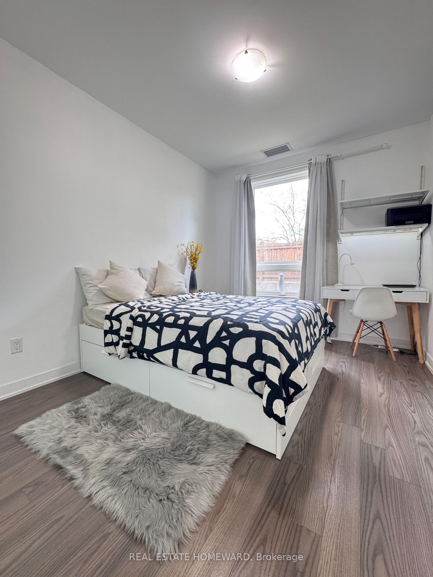2 Bedrooms Condo at 3560 St Clair Ave, Toronto For sale