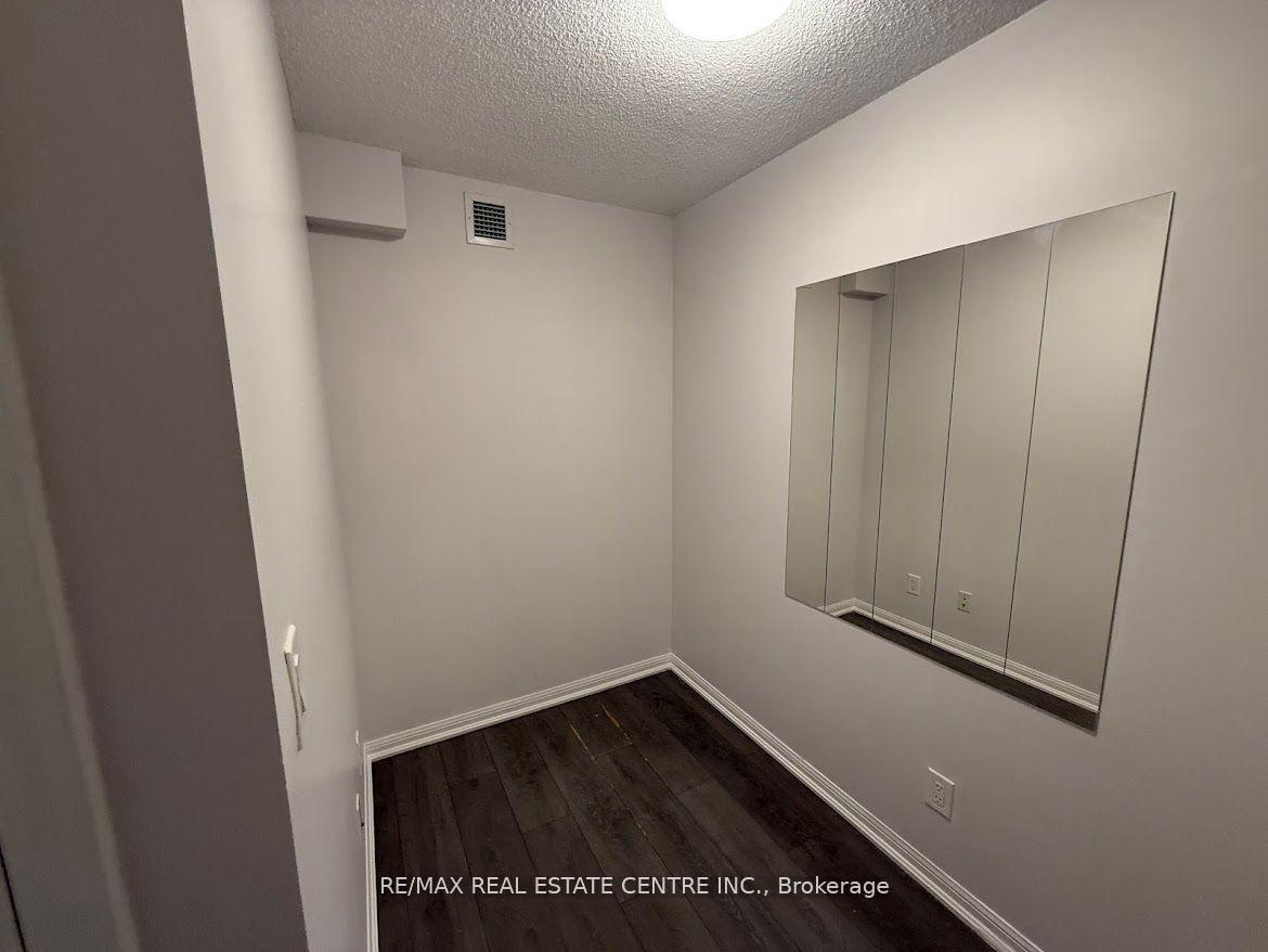 3 Bedrooms Condo at 35 Bastion, Toronto For sale