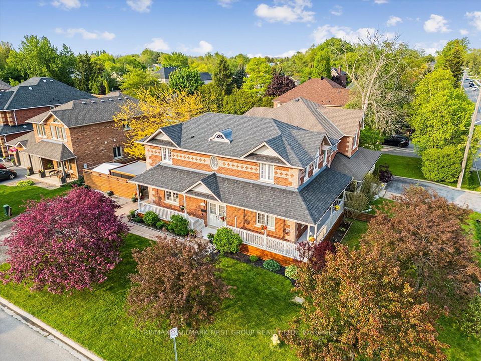 937 Pickering Beach