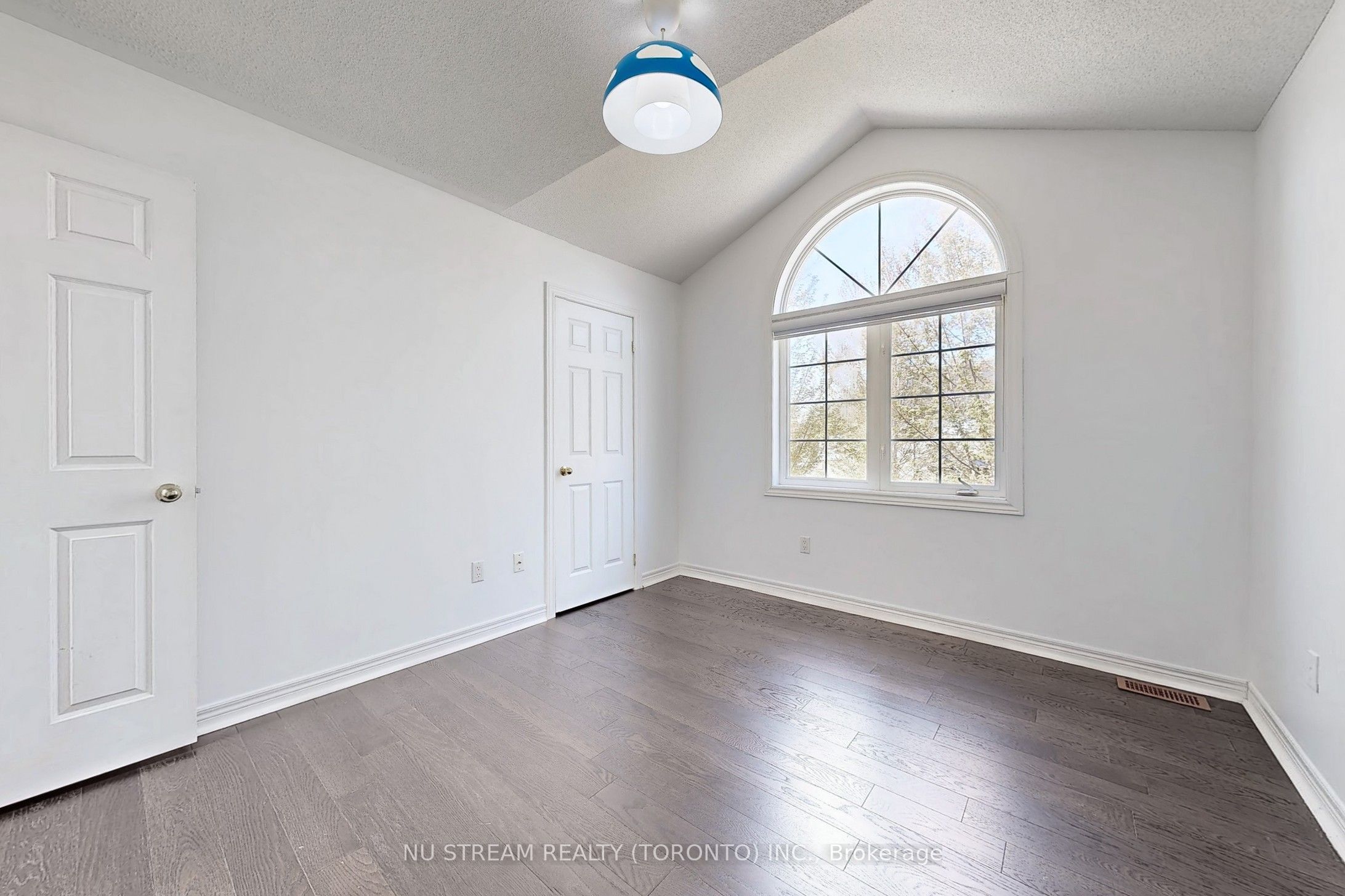 112 Gable Avenue