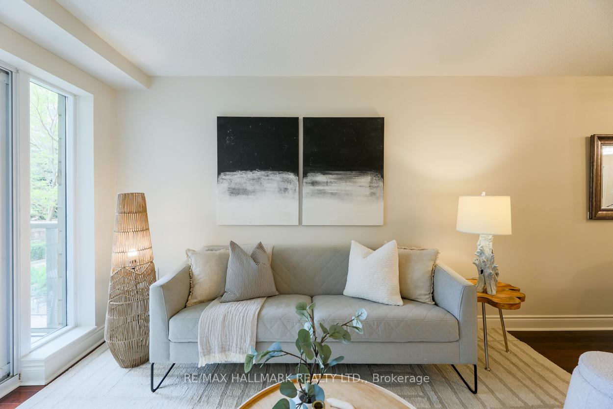1 Bedroom Condo at 12 Rean, Toronto For sale