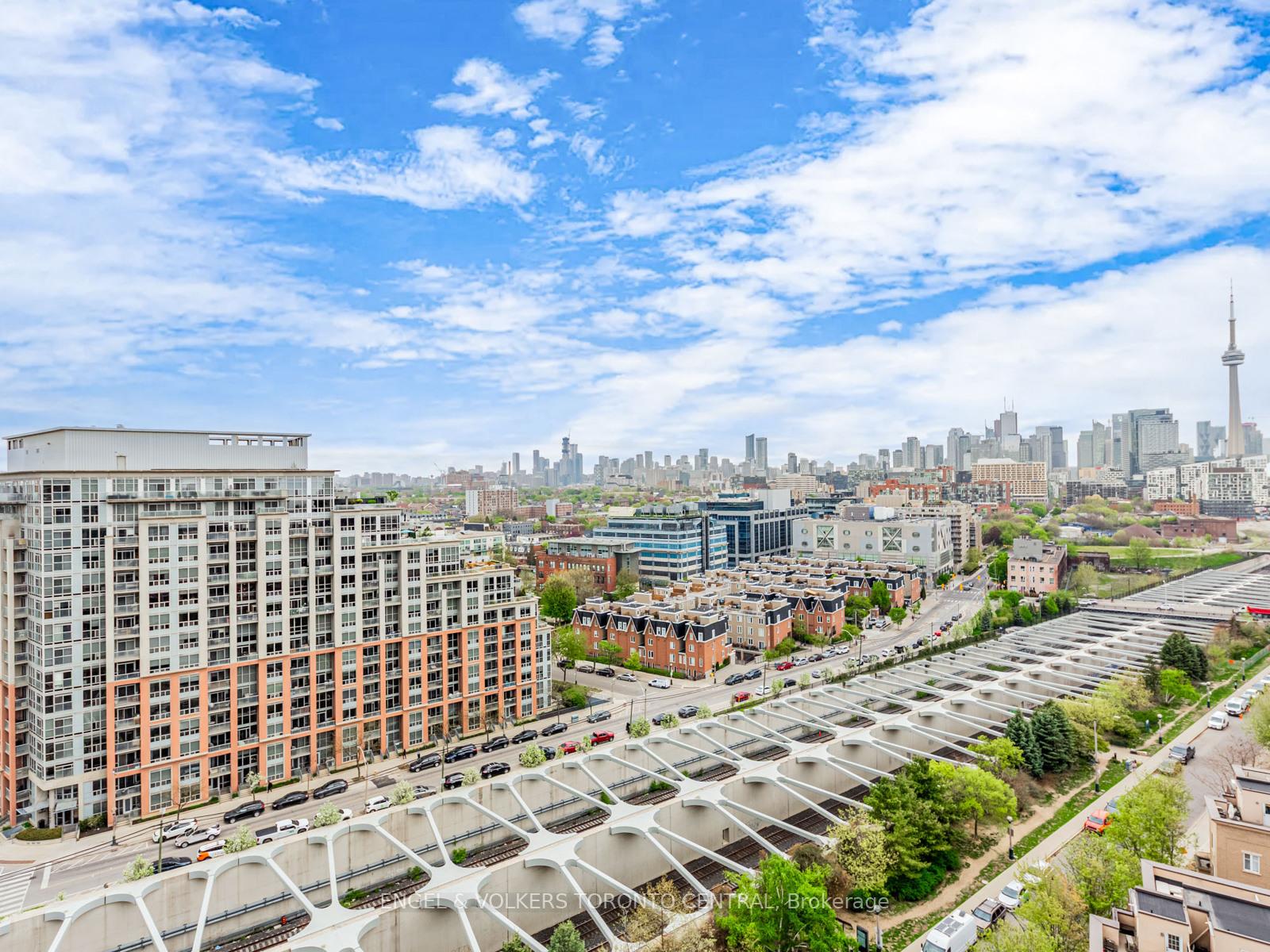 2 Bedrooms Condo at 80 Western Battery, Toronto For sale