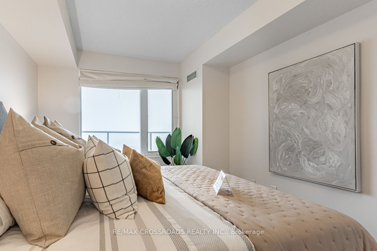 253 South Park Road, #909