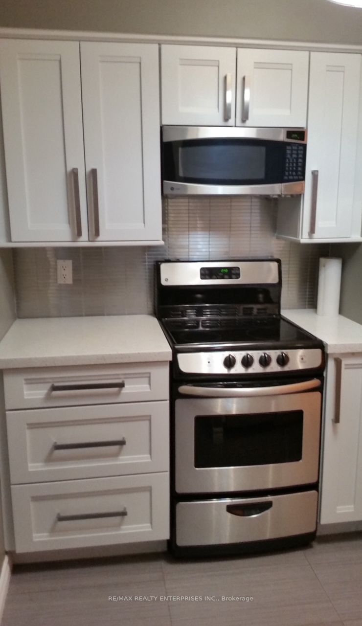 1055 Bay Street, #Ph14