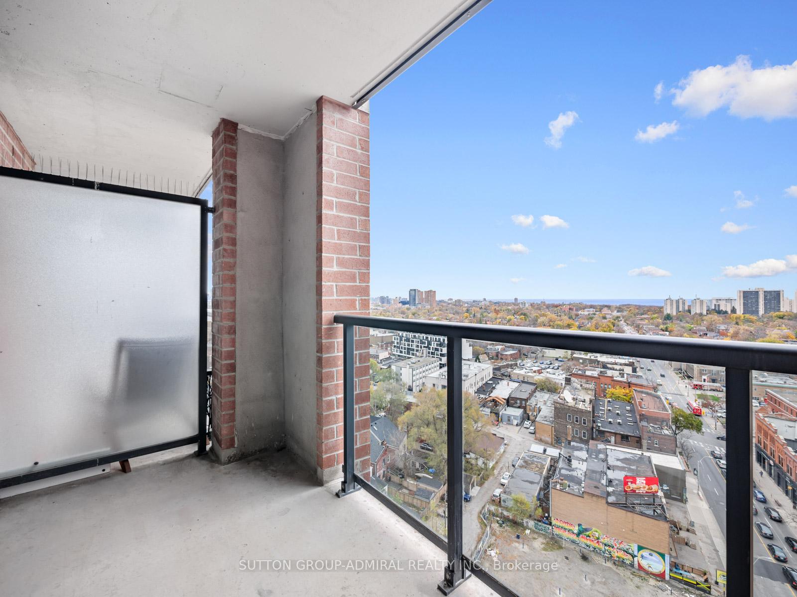 2 Bedrooms Condo at 60 Heintzman, Toronto For sale