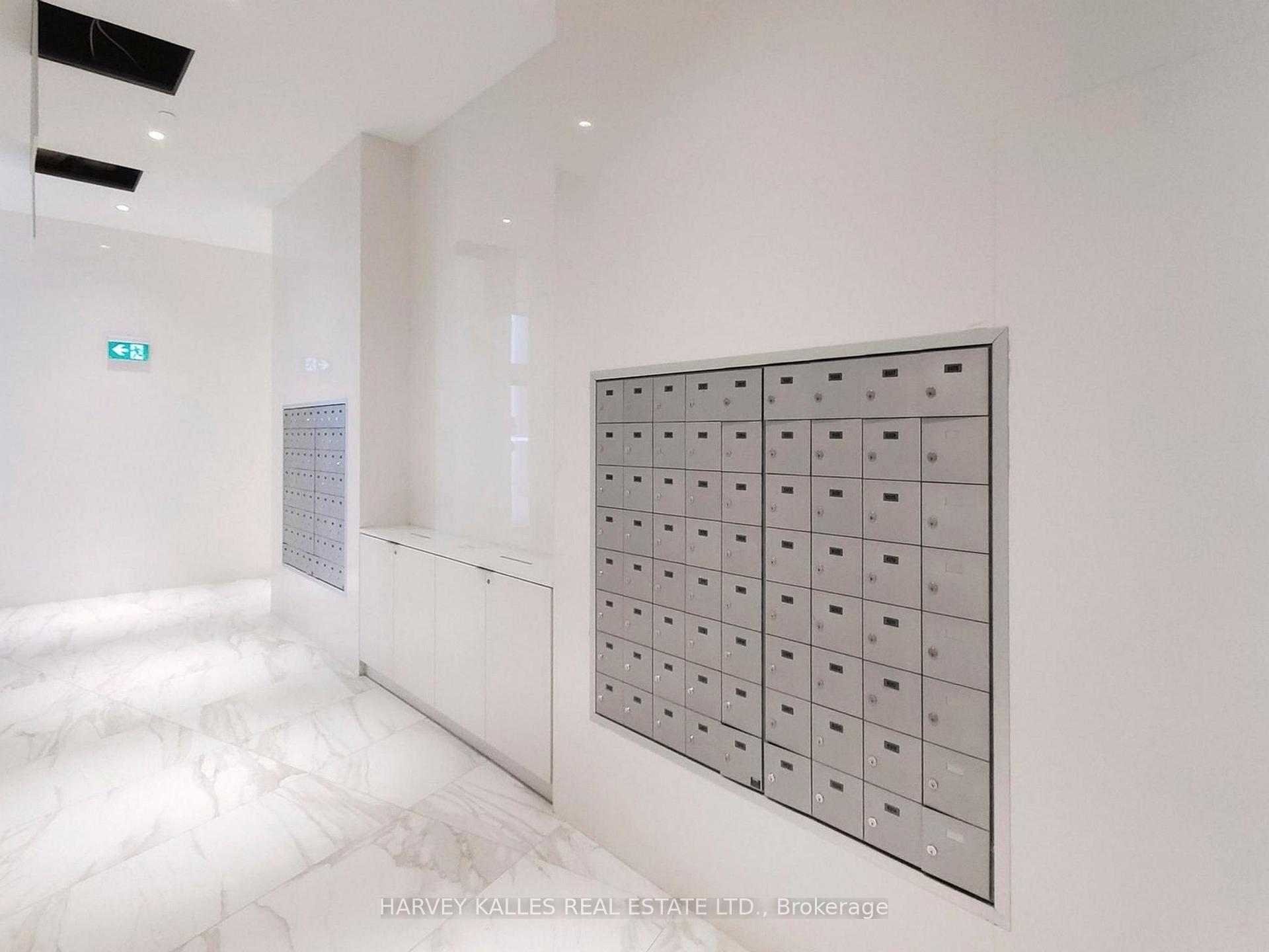 3883 Quartz Road 118