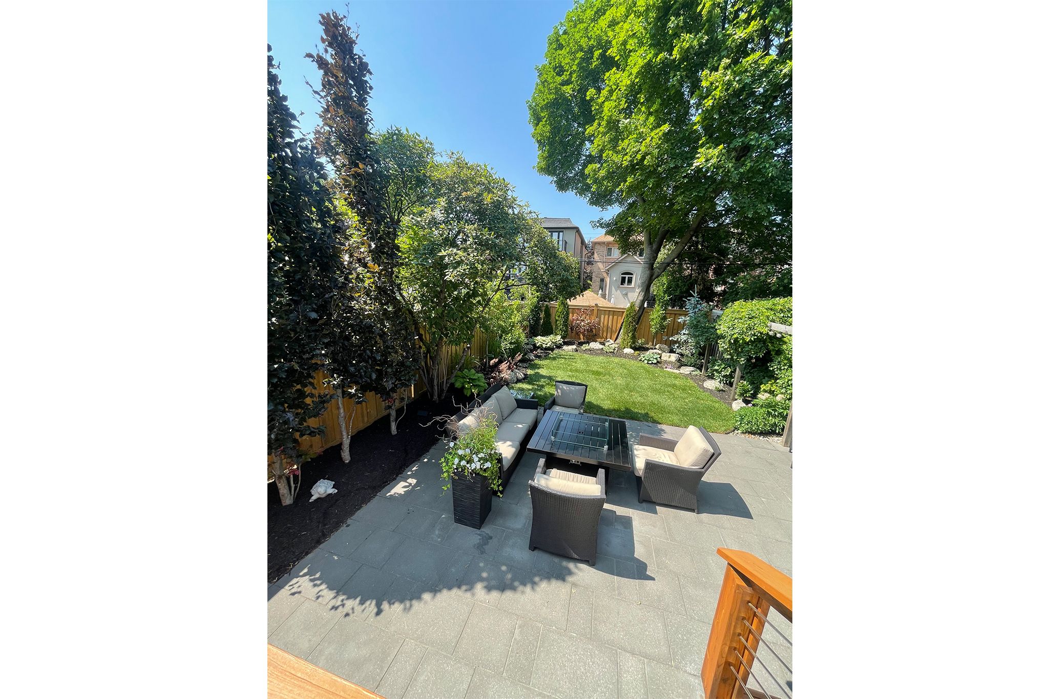 42 Roe Avenue