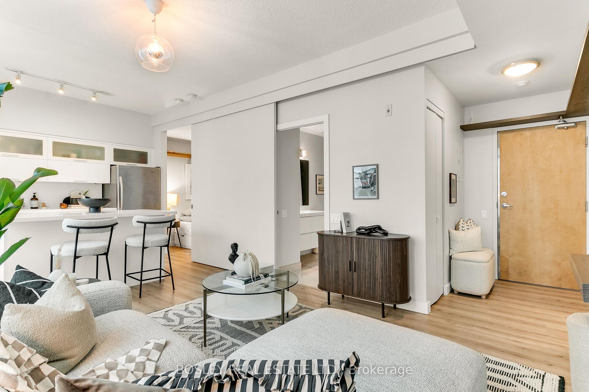 1 Bedroom Condo at 50 Camden, Toronto For sale