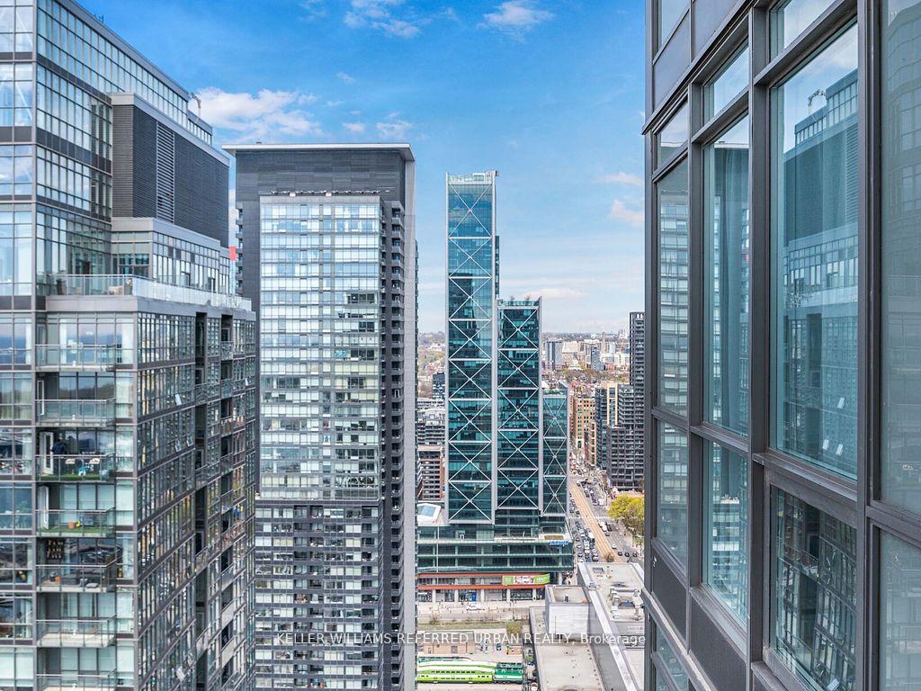 2 Bedrooms Condo at 11 Brunel, Toronto For sale