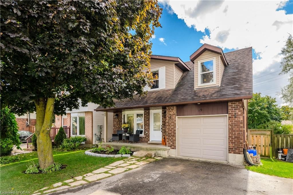 19 MATTHEW Court Halton Hills Ontario L7J 2W3