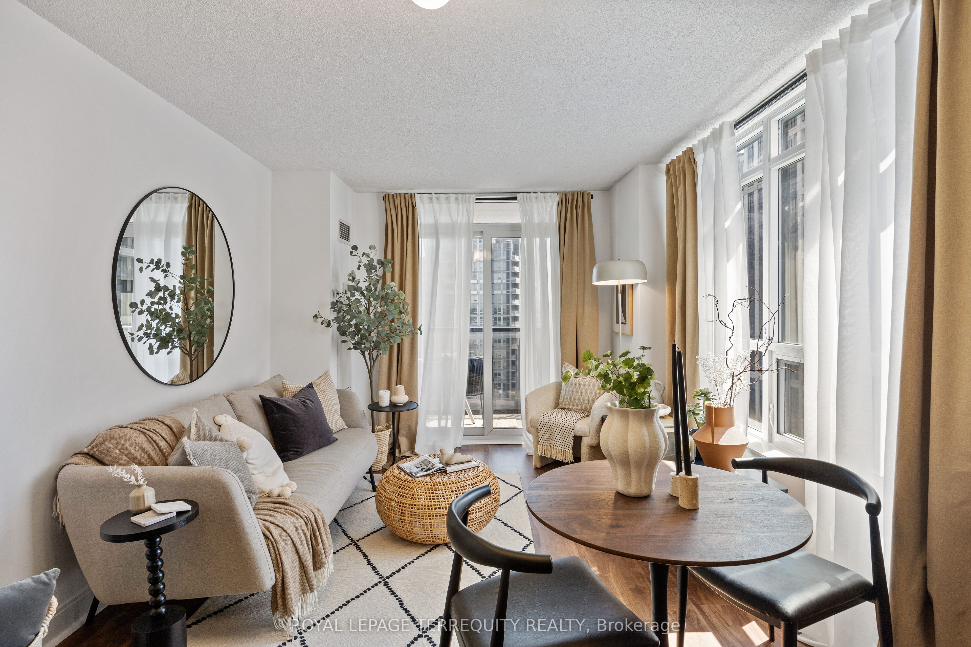 #812 - 105 Harrison Garden Boulevard, Toronto, ON M2N 0C3
