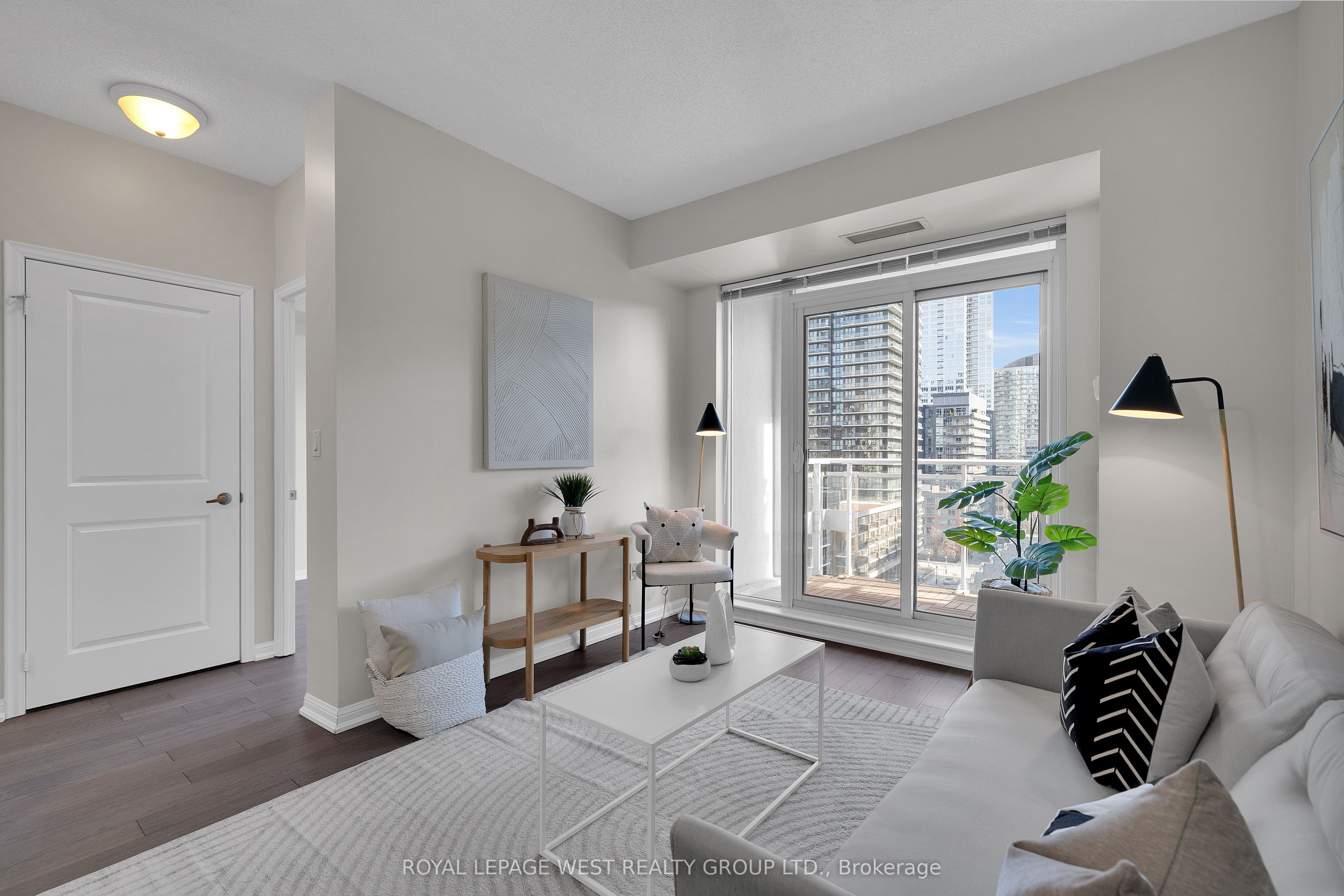 628 Fleet Street, #1108