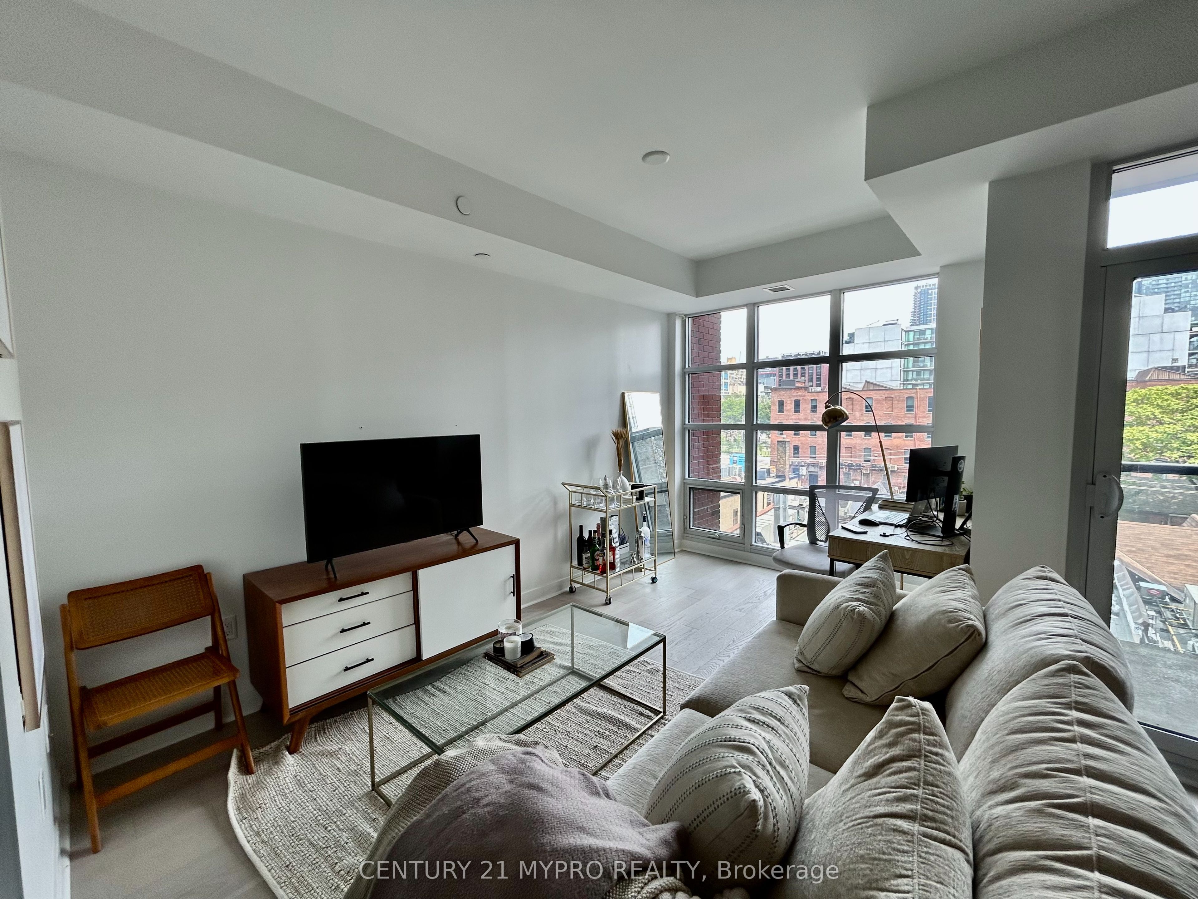 501 Adelaide Street W, #503