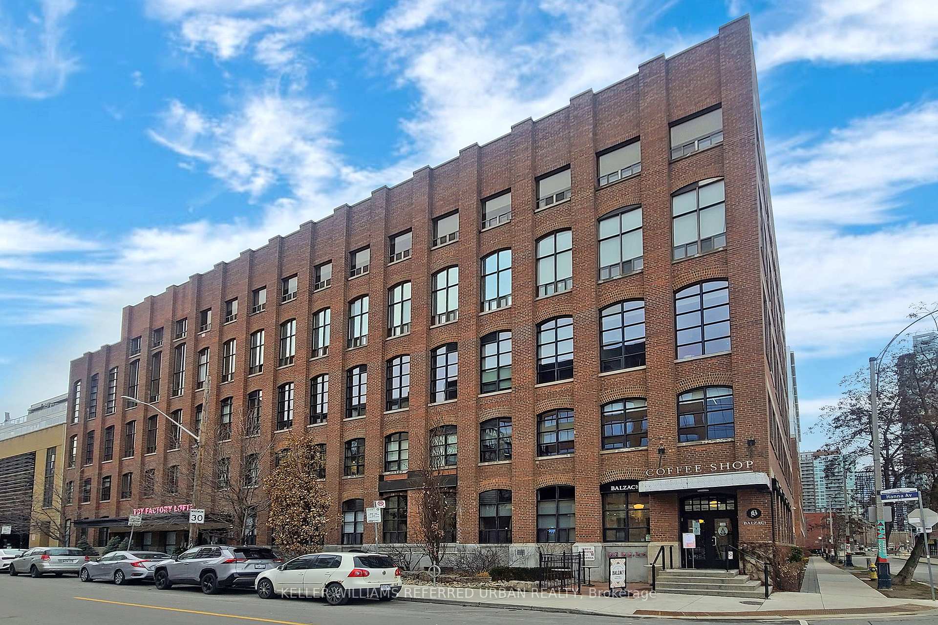 2 Bedrooms Condo at 43 Hanna, Toronto For sale