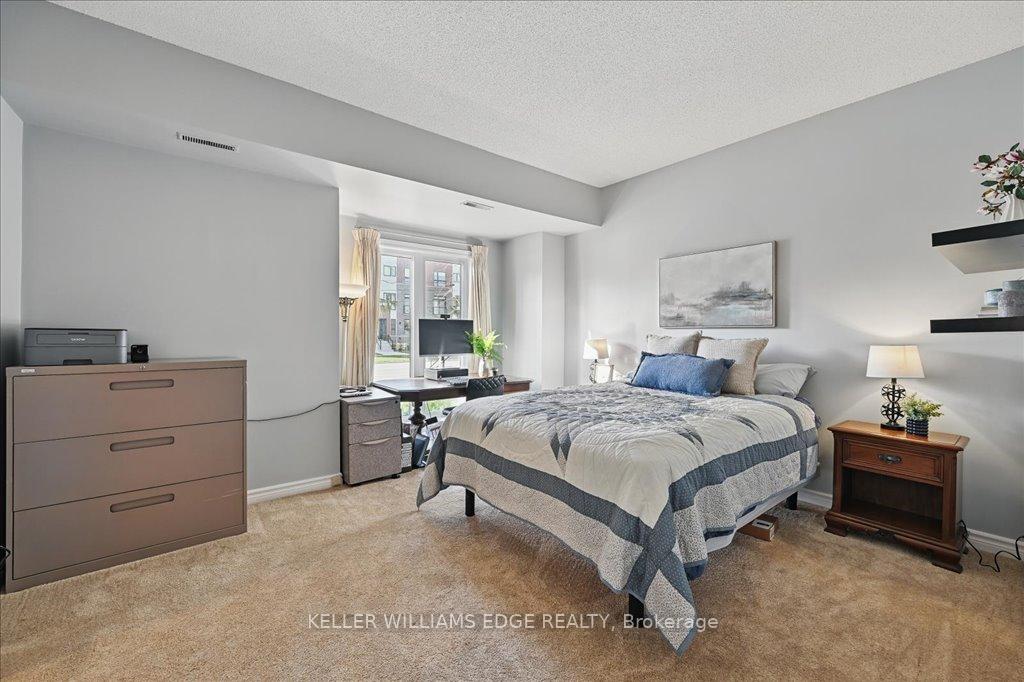 2 Bedrooms Condo at 3230 New,  Burlington For sale
