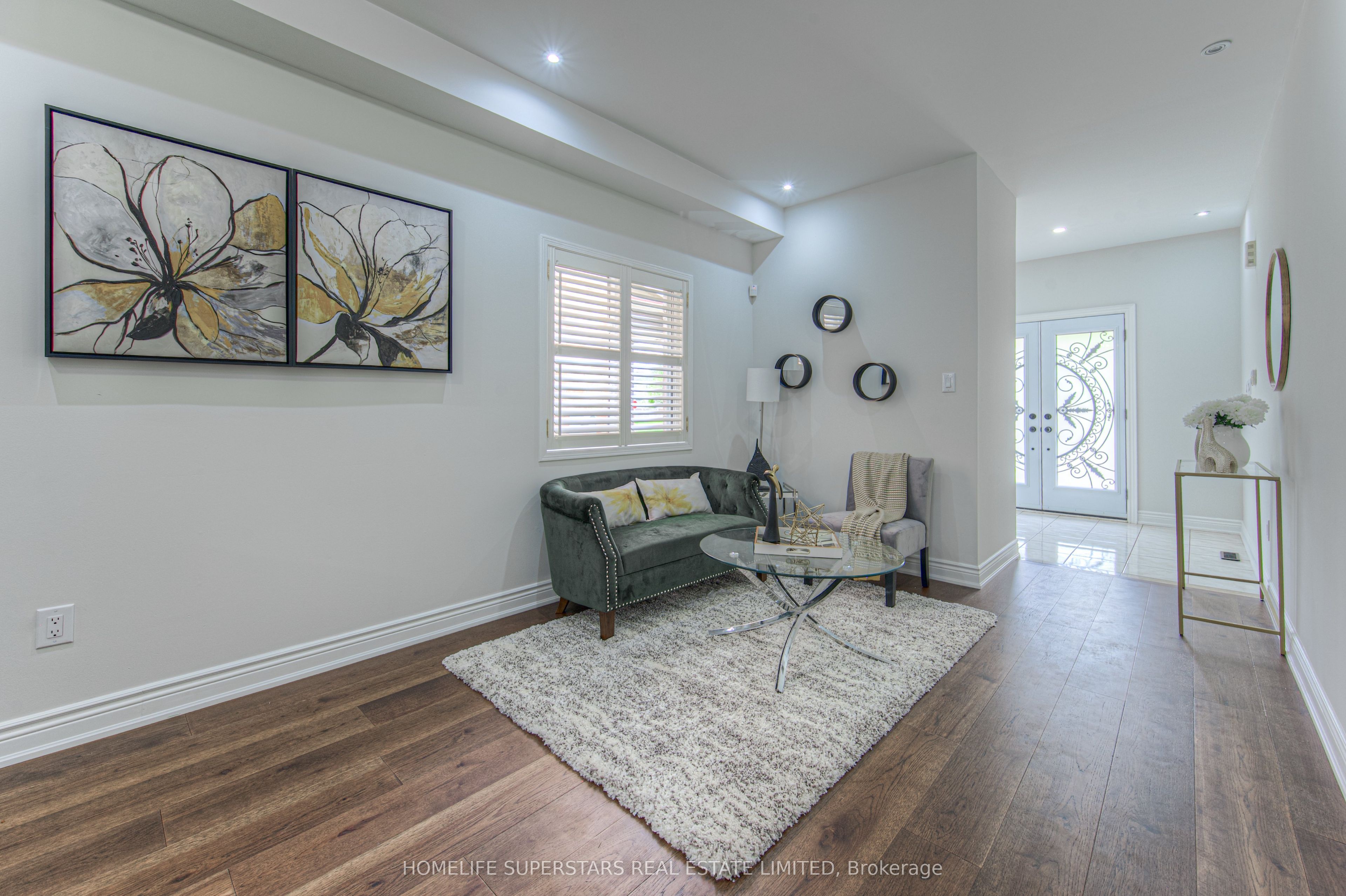 5676 Fantasia Manor