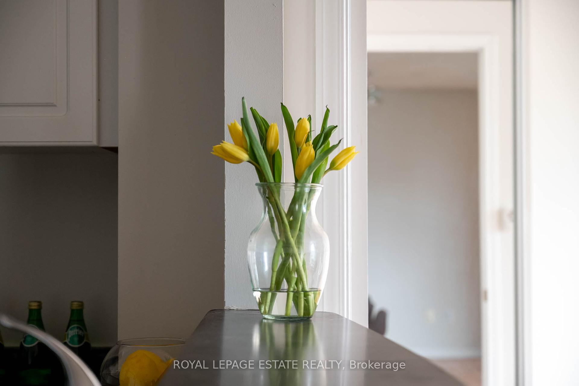 3 Bedrooms Condo at 23 Lorraine,  Toronto For sale