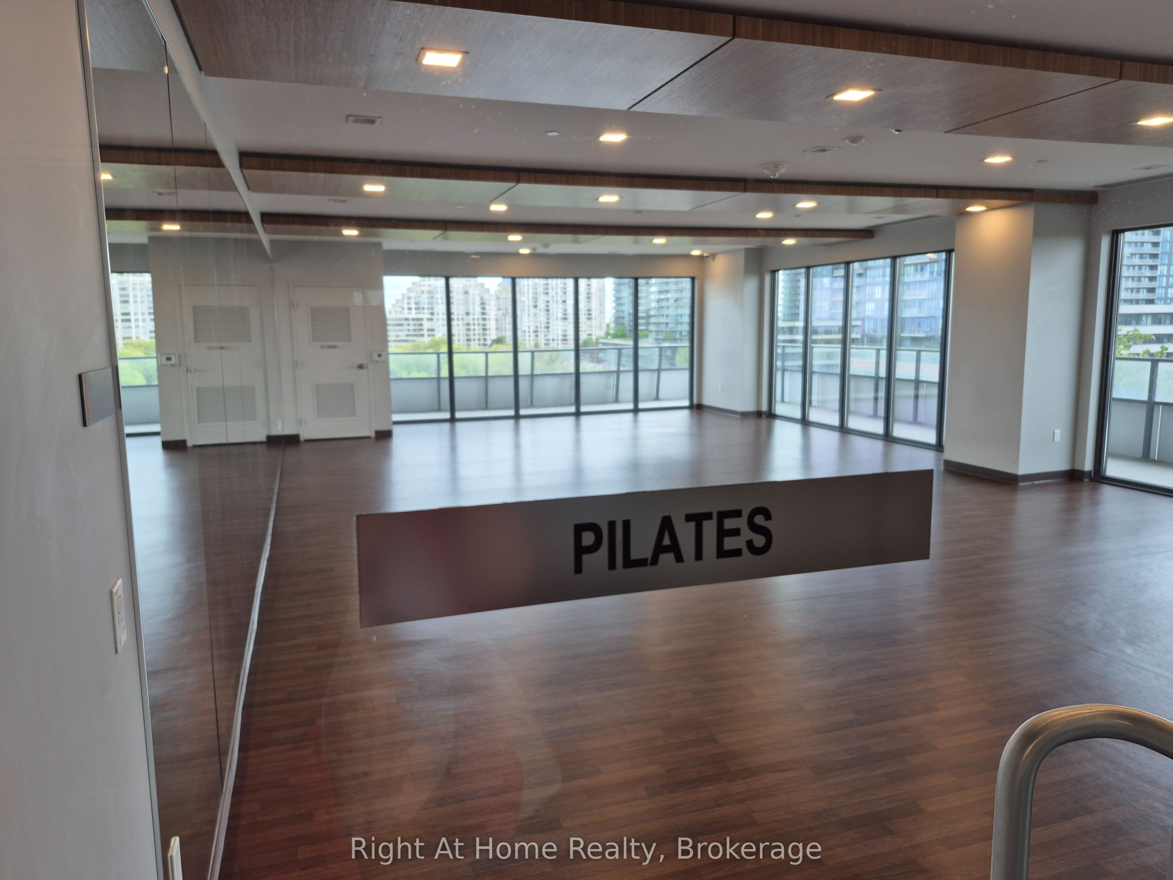 20 Shore Breeze Drive, #310