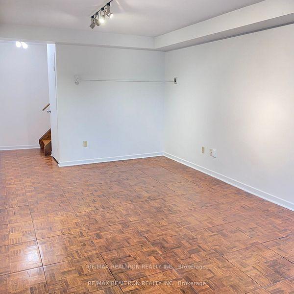 2 Bedrooms Condo at 349 St Clair, Toronto For sale