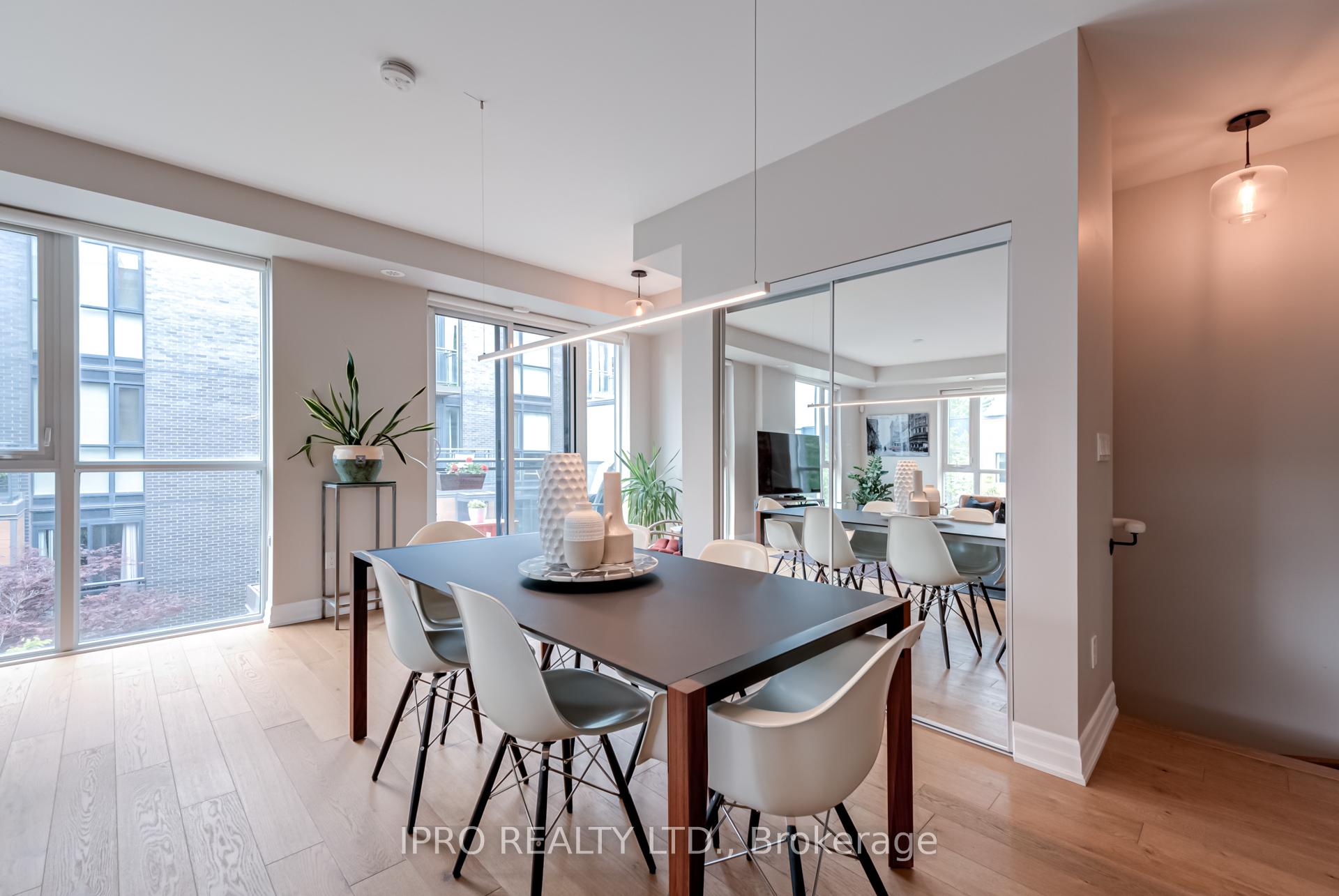 5 Bedrooms Condo at 15 Sousa Mendes, Toronto For sale