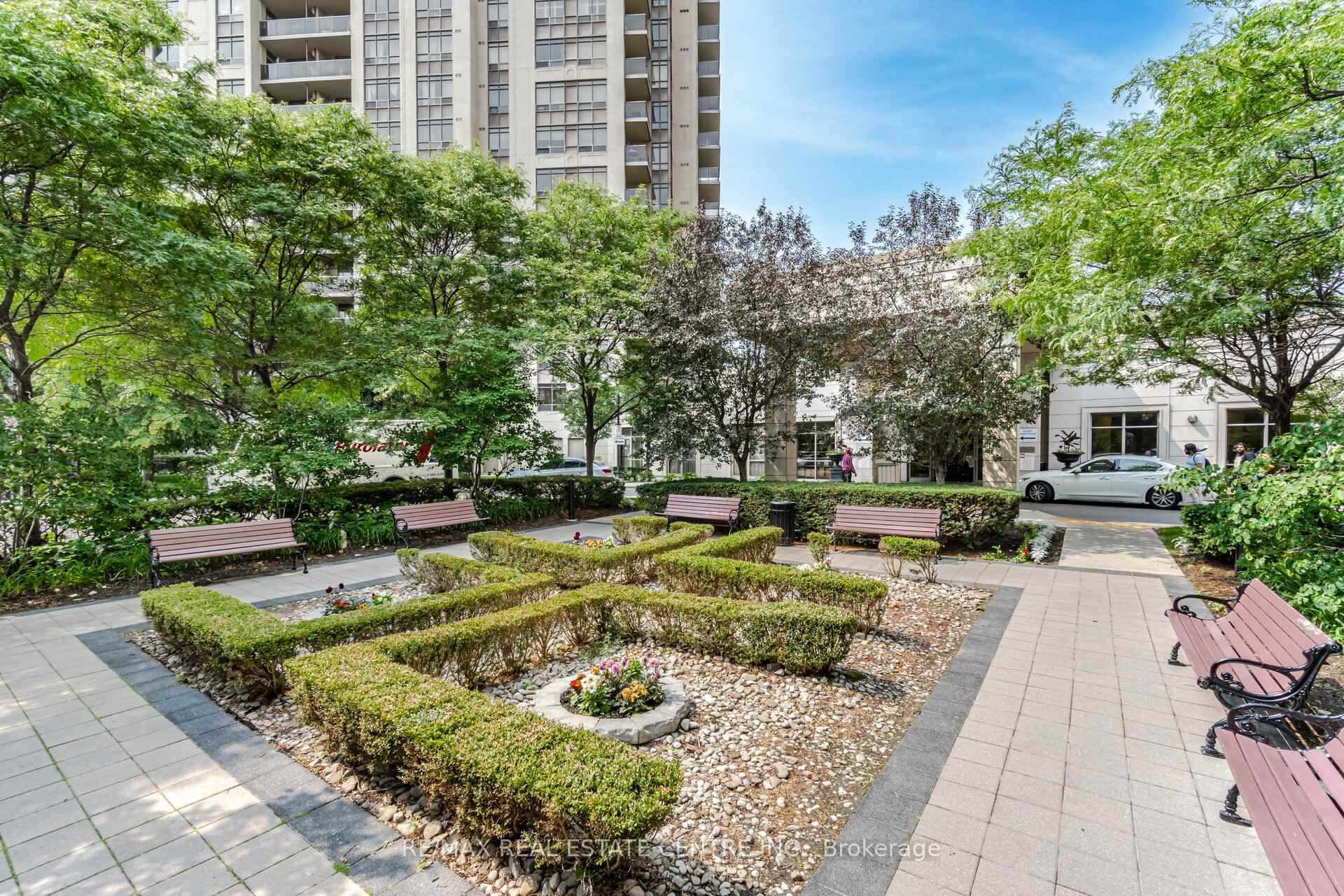 2 Bedrooms Condo at 710 Humberwood, Toronto For sale