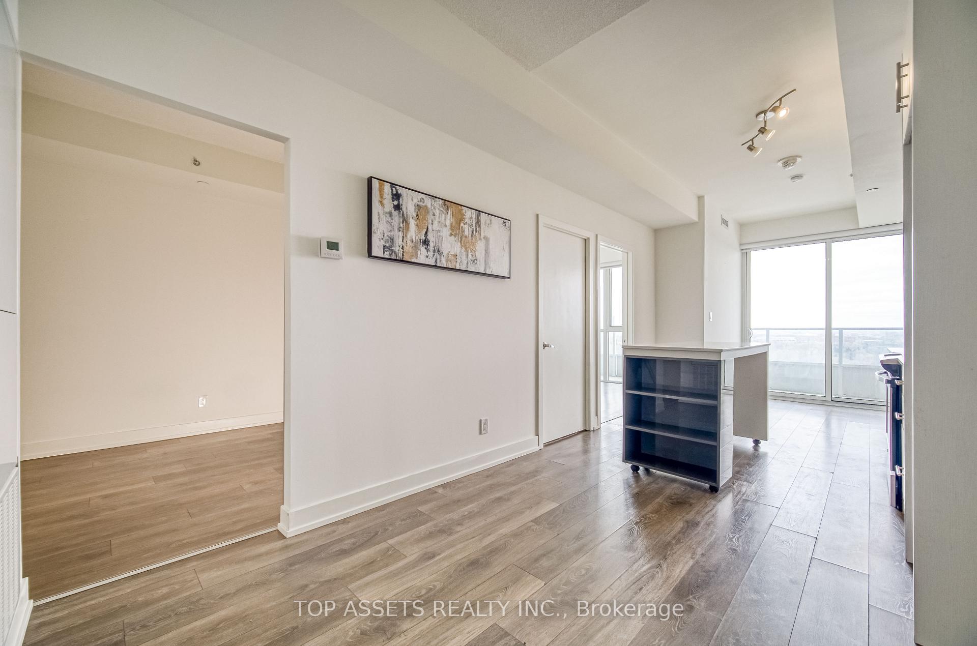 2 Bedrooms Condo at 180 Fairview Mall, Toronto For sale