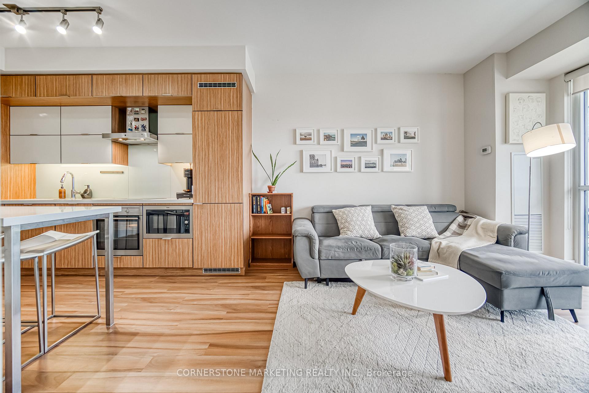 1 Bedroom Condo at 300 Front, Toronto For sale