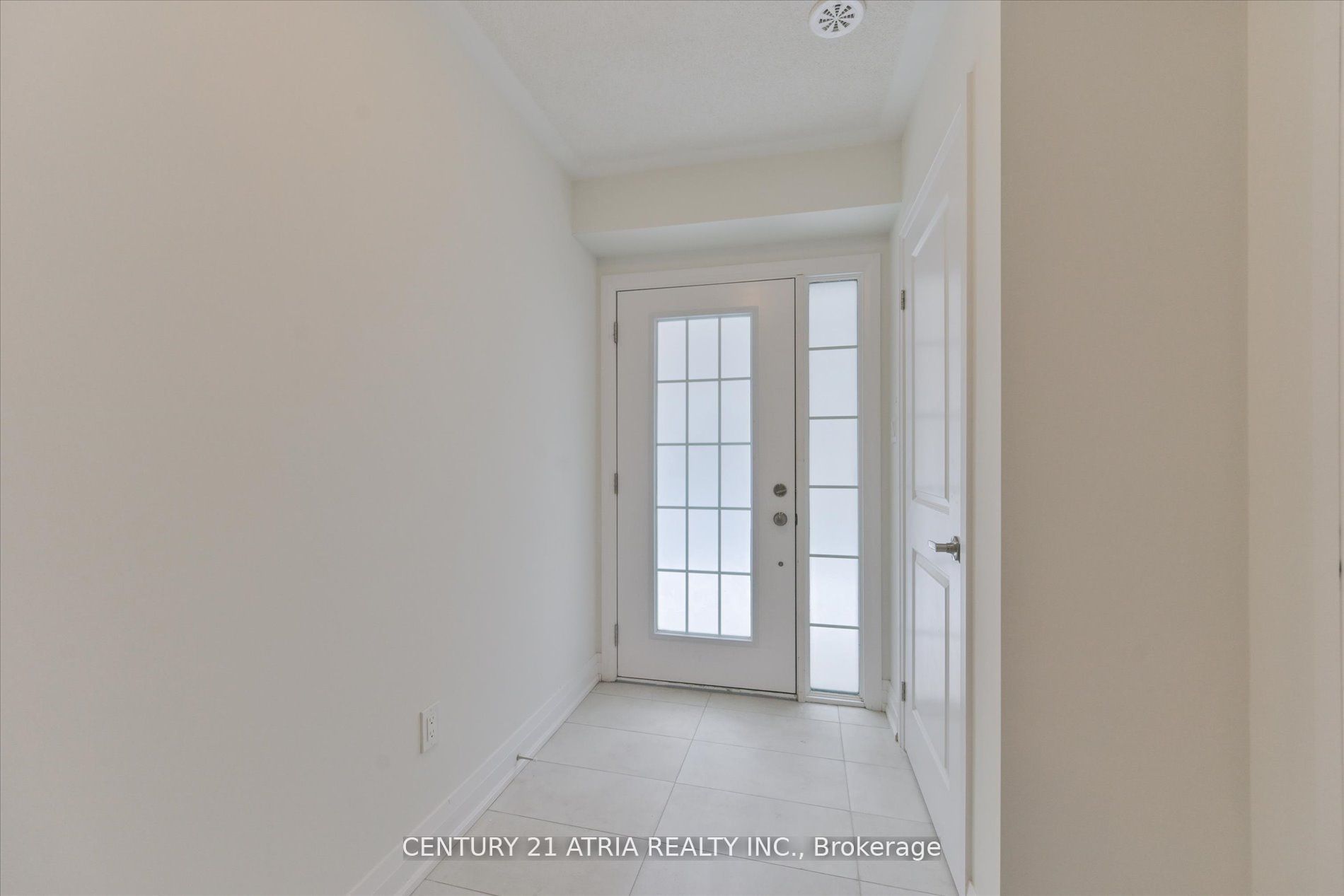 106 Clippers Crescent