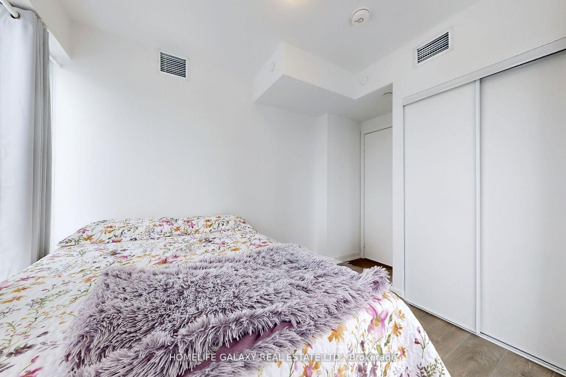 2 Bedrooms Condo at 2033 Kennedy, Toronto For sale