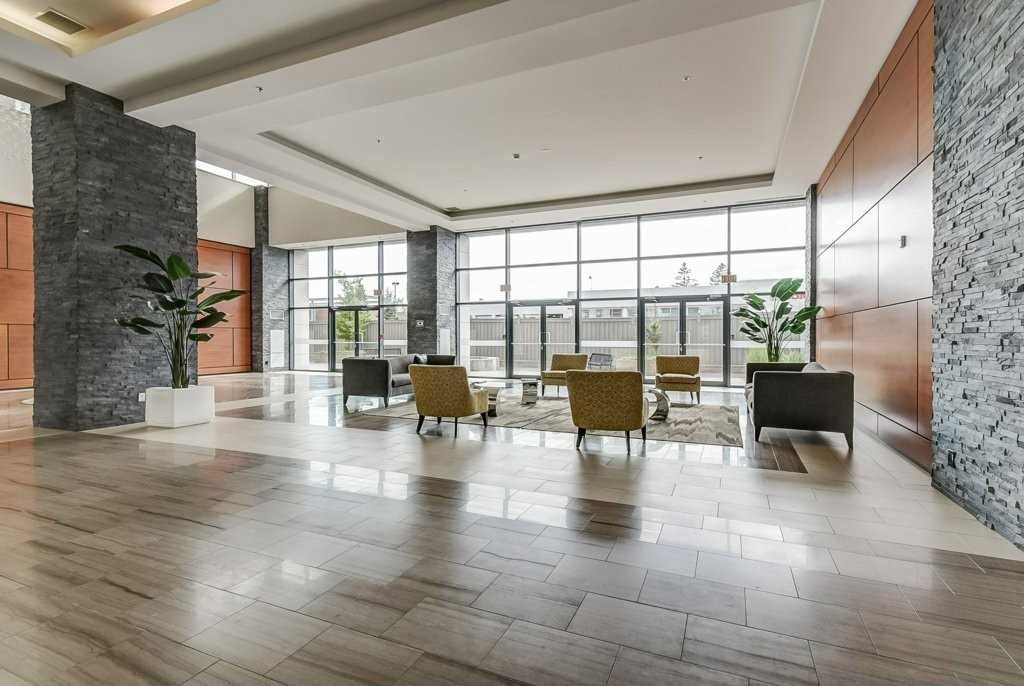 12 Woodstream Boulevard 608