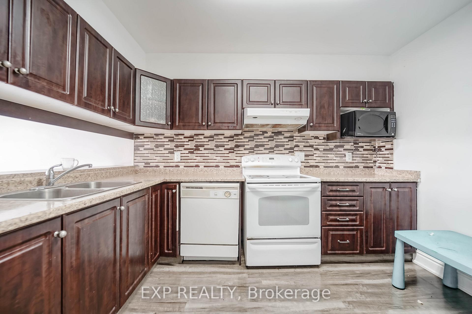2 Bedrooms Condo at 236 Albion, Toronto For sale