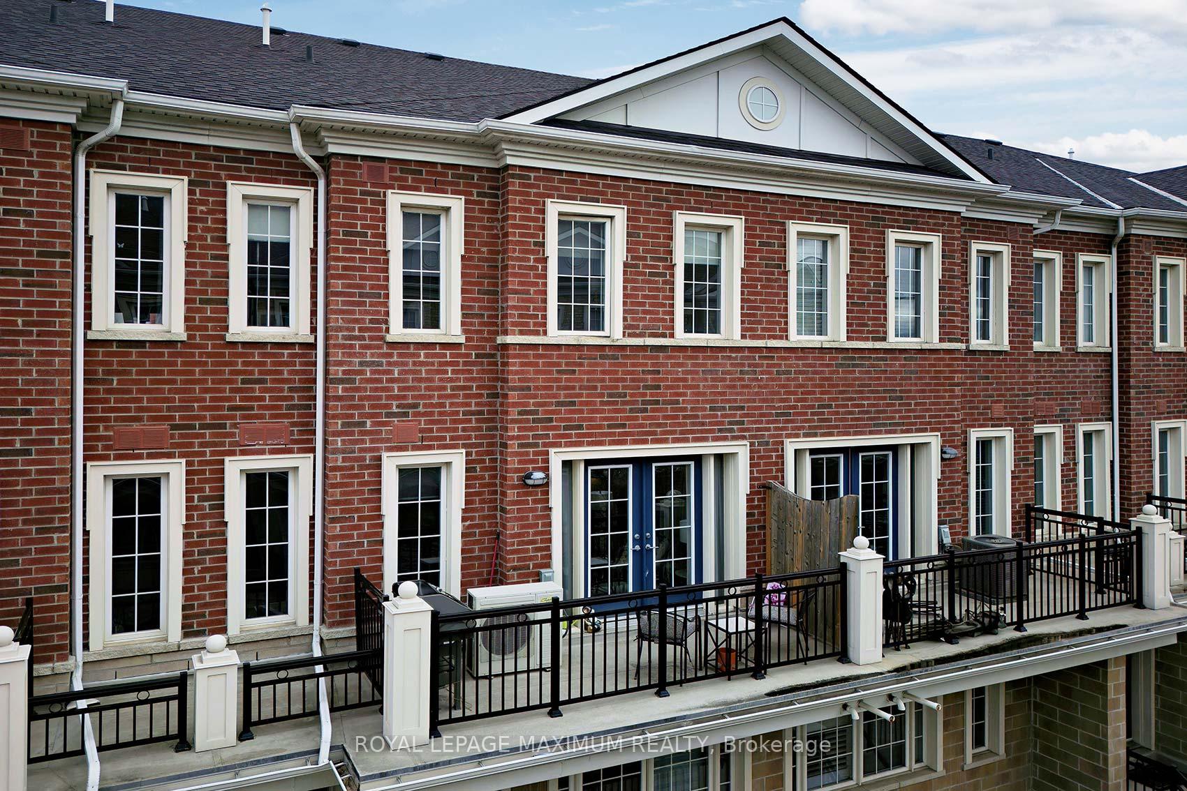 2 Bedrooms Condo at 26 Bruce,  Vaughan For sale