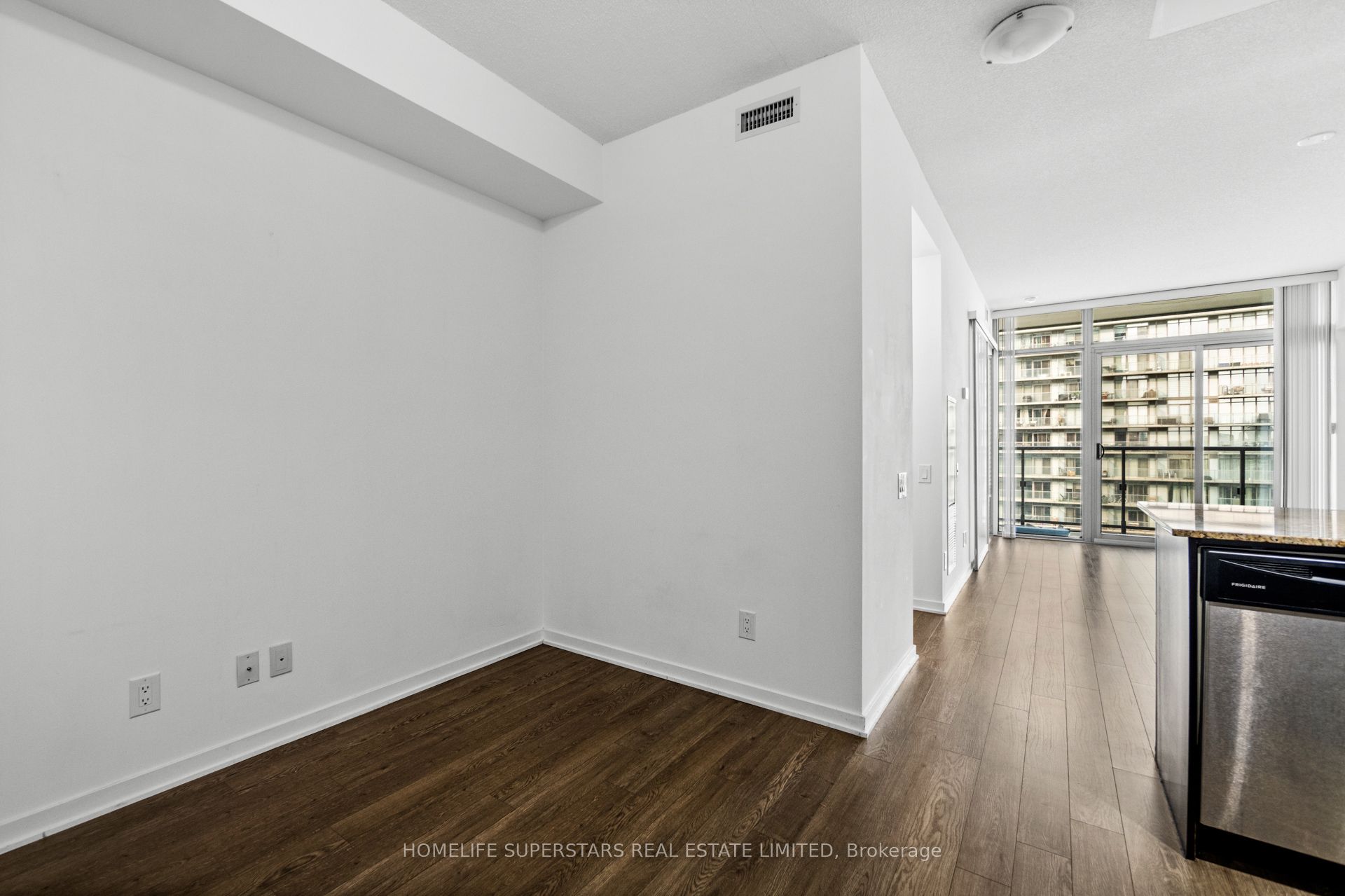 105 The Queensway Avenue, #1901