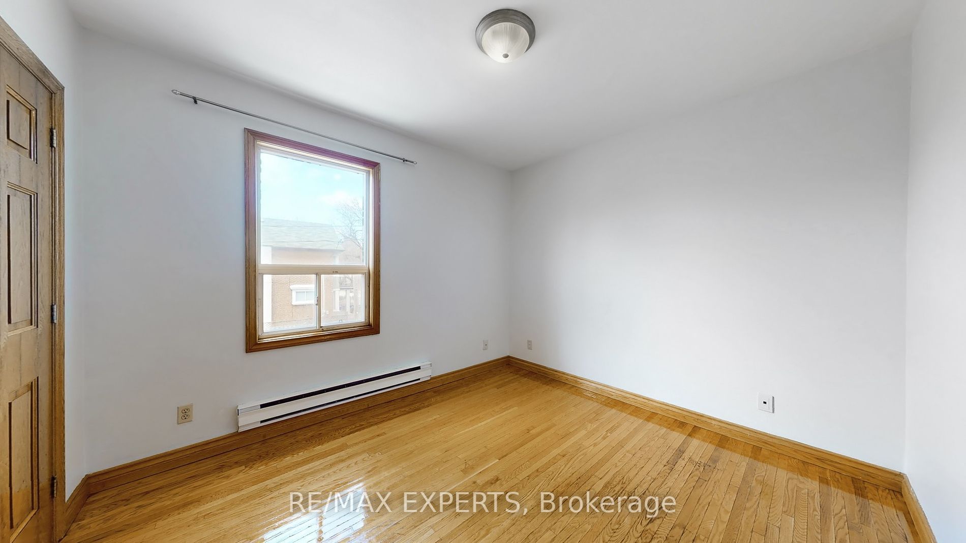 106 Kenwood Avenue UPPER