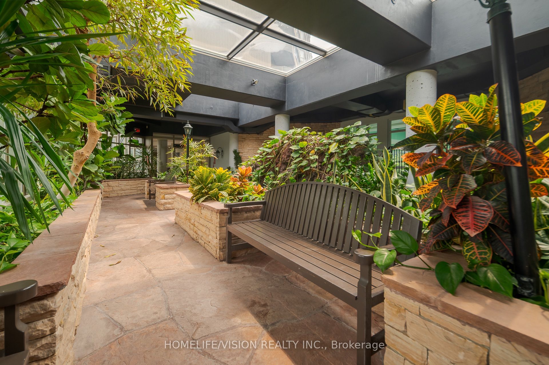 7 Townsgate Drive, #413
