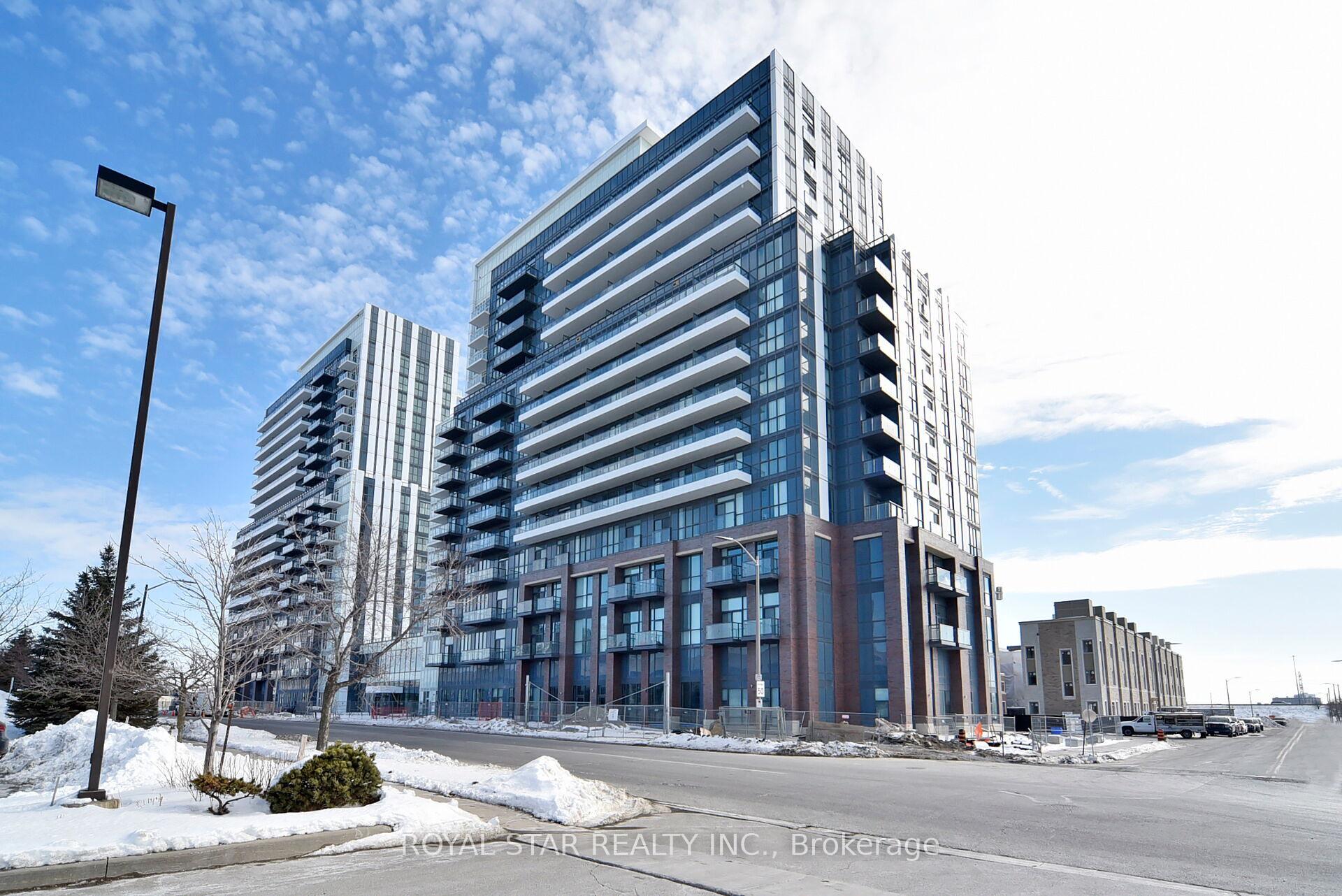 2 Bedrooms Condo at 10 Honeycrisp, Vaughan For sale