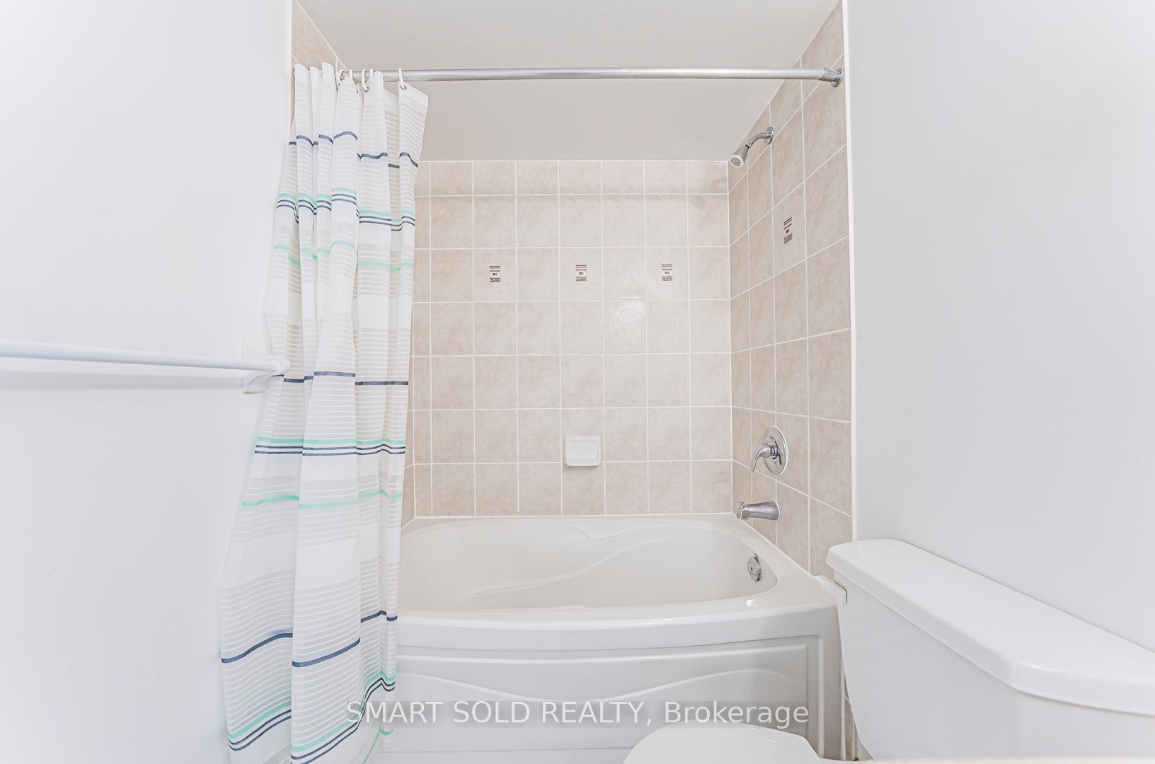 3 Bedrooms Condo at 238 Bonis, Toronto For sale