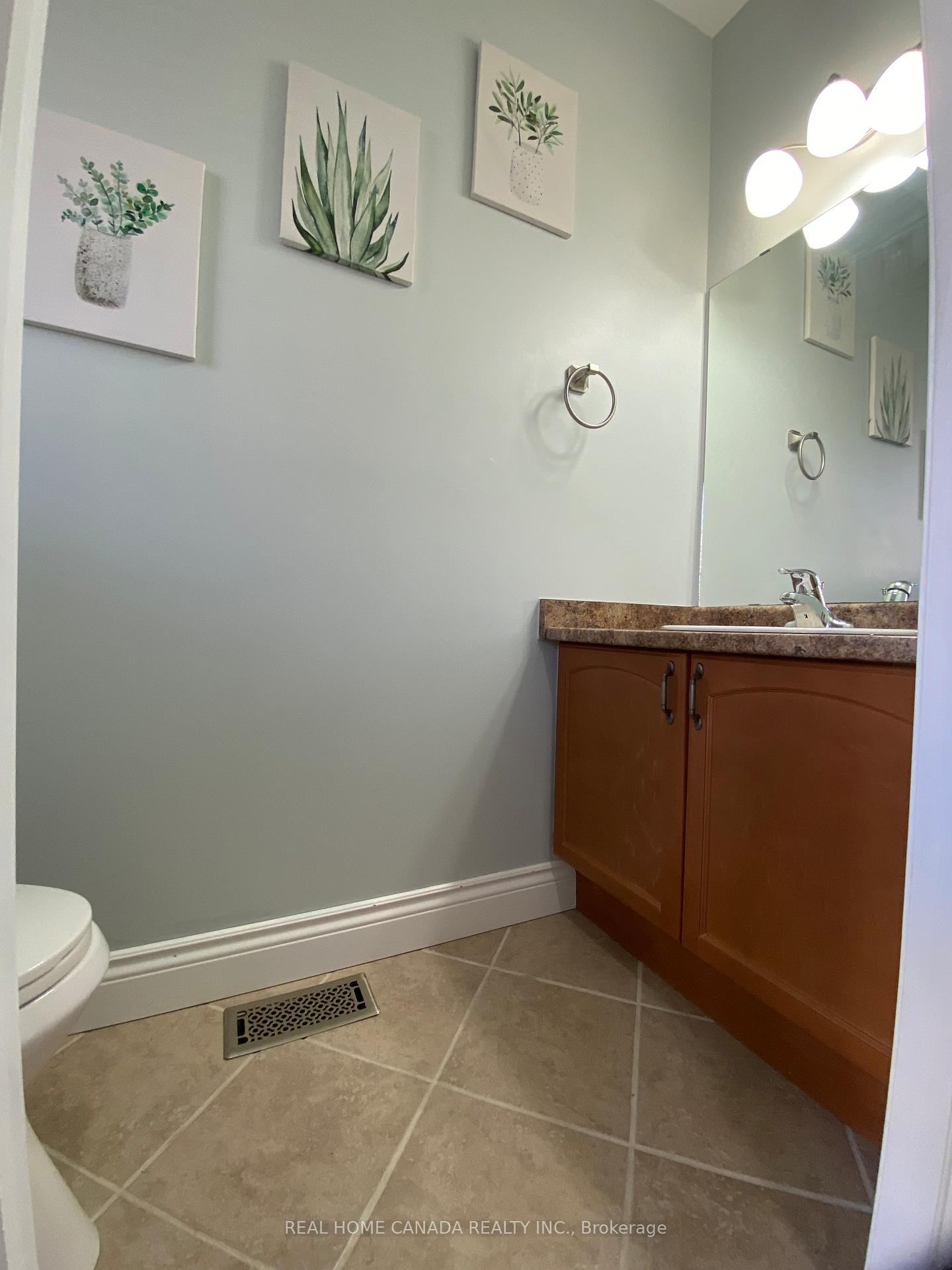 3 Bedrooms Condo at 370 Stonehenge,  Hamilton For sale