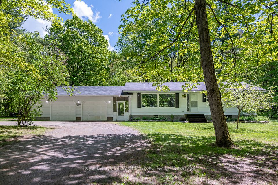 873 Muskoka 3 Road